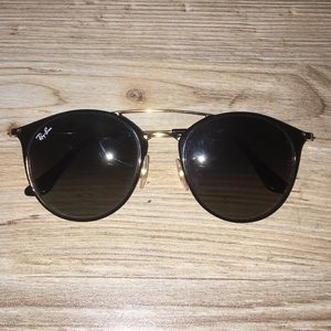 Black tint ray-ban clubmaster with black frame
